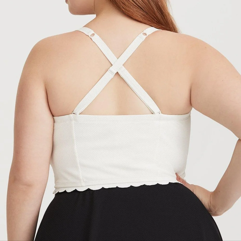 Torrid Sizd 0 Black & Ivory Push-Up Strapless Scalloped Midkini swim top - Picture 2 of 9